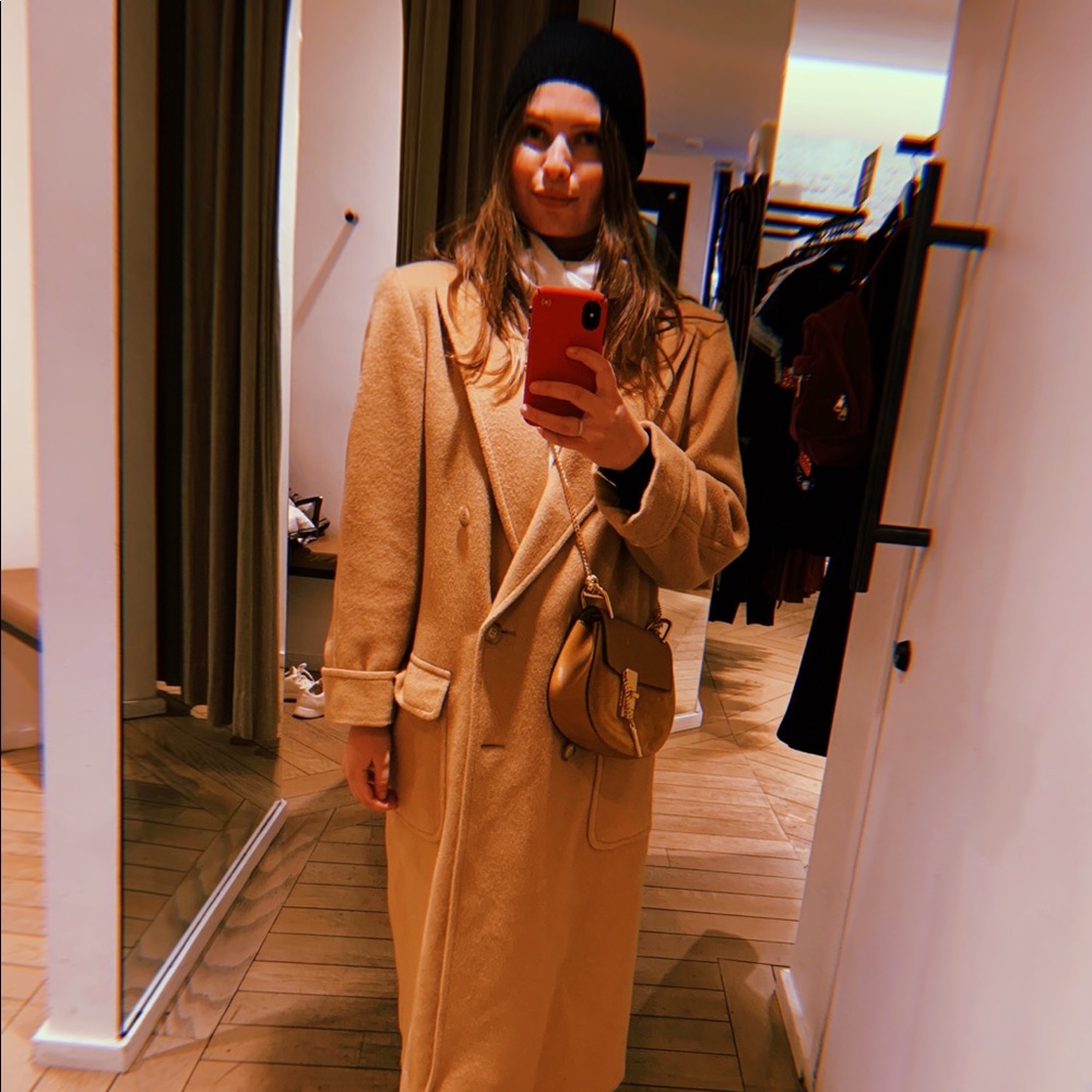 Meet your Posher, Abigail